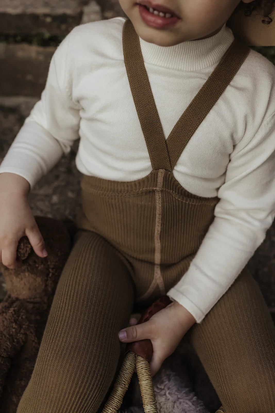 Footed Acorn Brown - Image 5